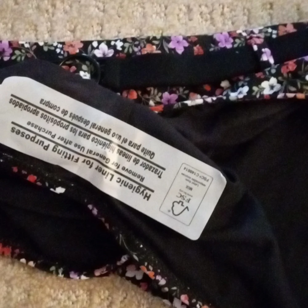 Swim bottoms 👙 - Picture 3 of 5